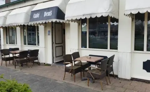 Muziekcafe dens spijkenisse zuid holland