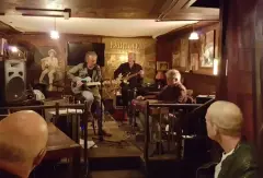 Muziekcafe et praethuys leiden zui holland 1