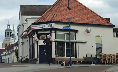 Muziekcafe podiumcafe die twee bergen op zoom 1